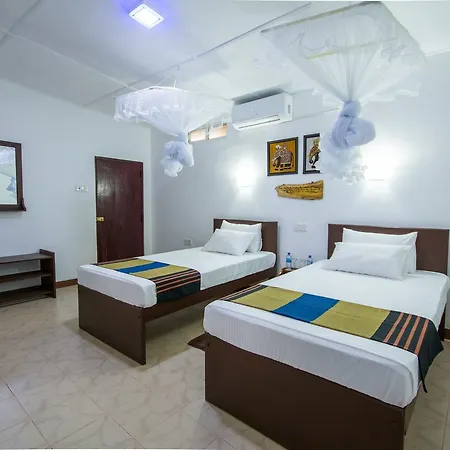 Villa Udawatta Kele à Kandy Extérieur photo